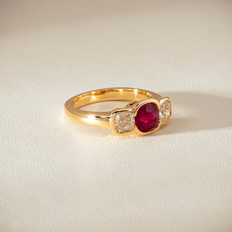 18ct Yellow Gold 1.52ct Ruby & Diamond Rubover-Set Ring