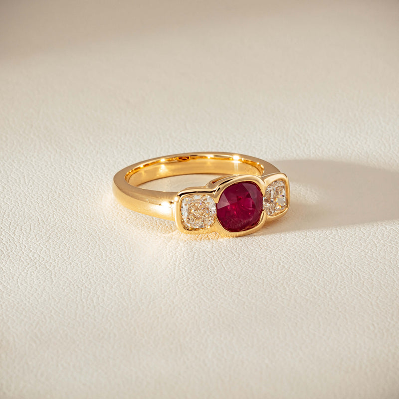 18ct Yellow Gold 1.52ct Ruby & Diamond Rubover-Set Ring