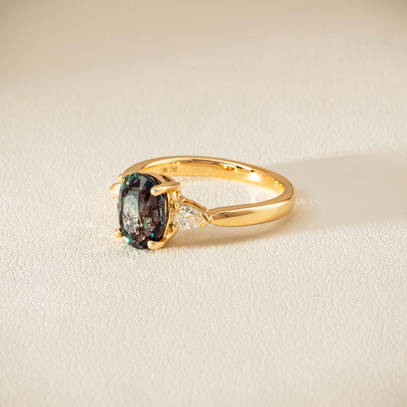 18ct Yellow Gold 3.01ct Green Sapphire & Diamond Ayla Ring