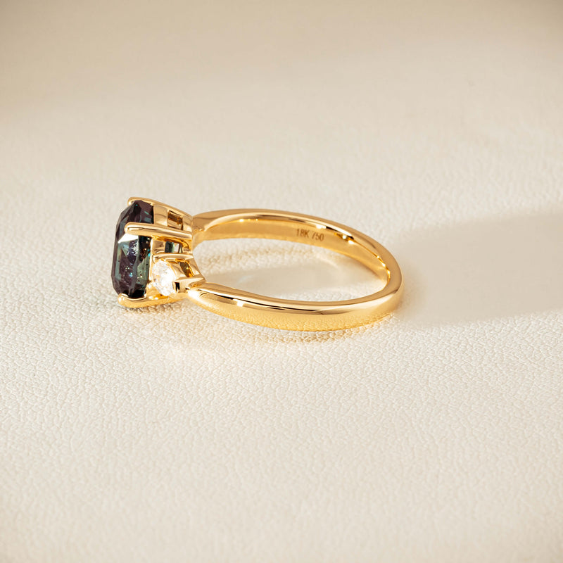 18ct Yellow Gold 3.01ct Green Sapphire & Diamond Ayla Ring