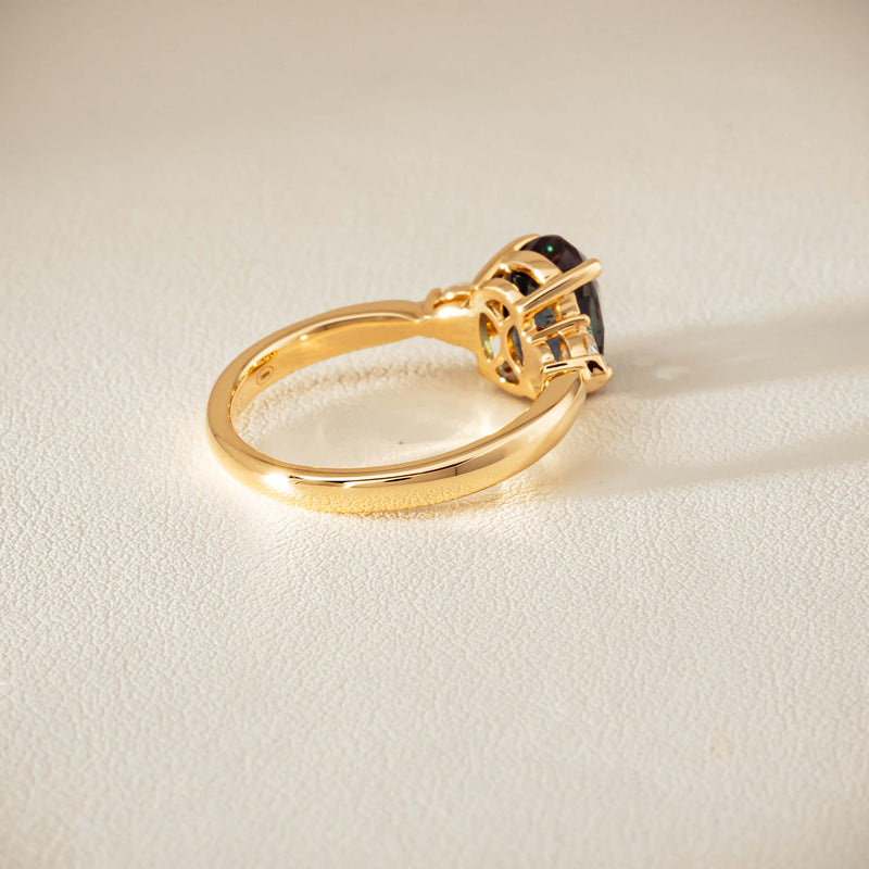 18ct Yellow Gold 3.01ct Green Sapphire & Diamond Ayla Ring