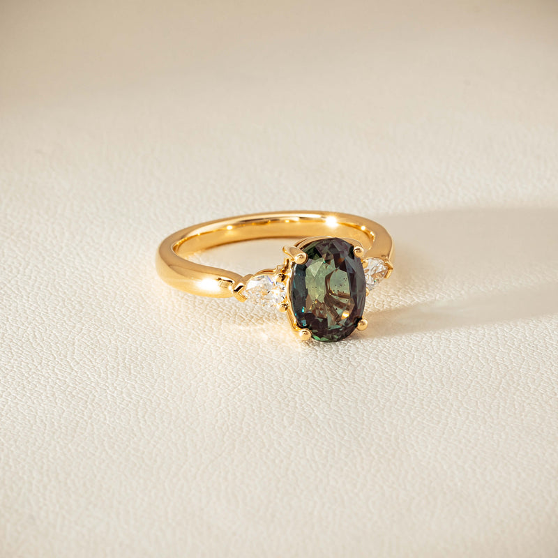 18ct Yellow Gold 3.01ct Green Sapphire & Diamond Ayla Ring