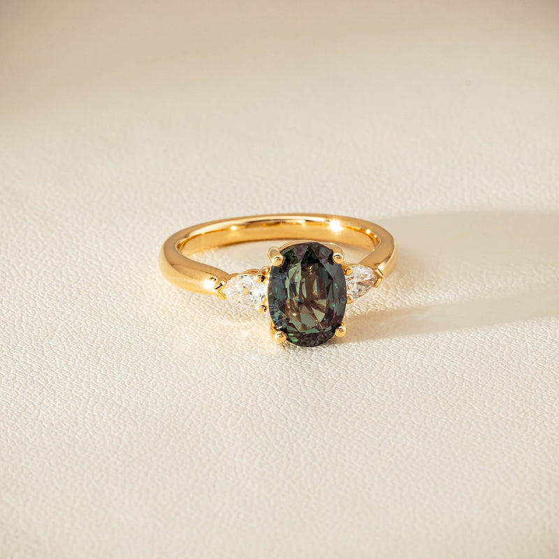 18ct Yellow Gold 3.01ct Green Sapphire & Diamond Ayla Ring