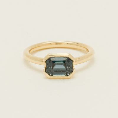 18ct Yellow Gold 2.05ct Green Sapphire Elle Ring