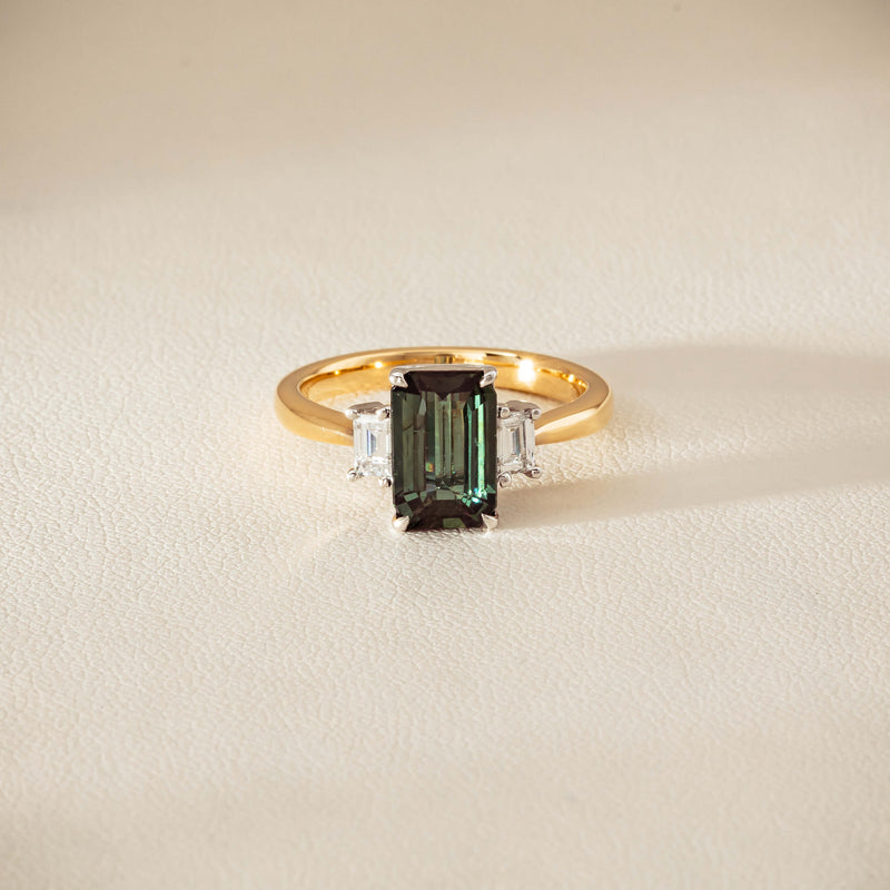 18ct Yellow Gold 2.35ct Green Sapphire Diamond Odyssey Ring