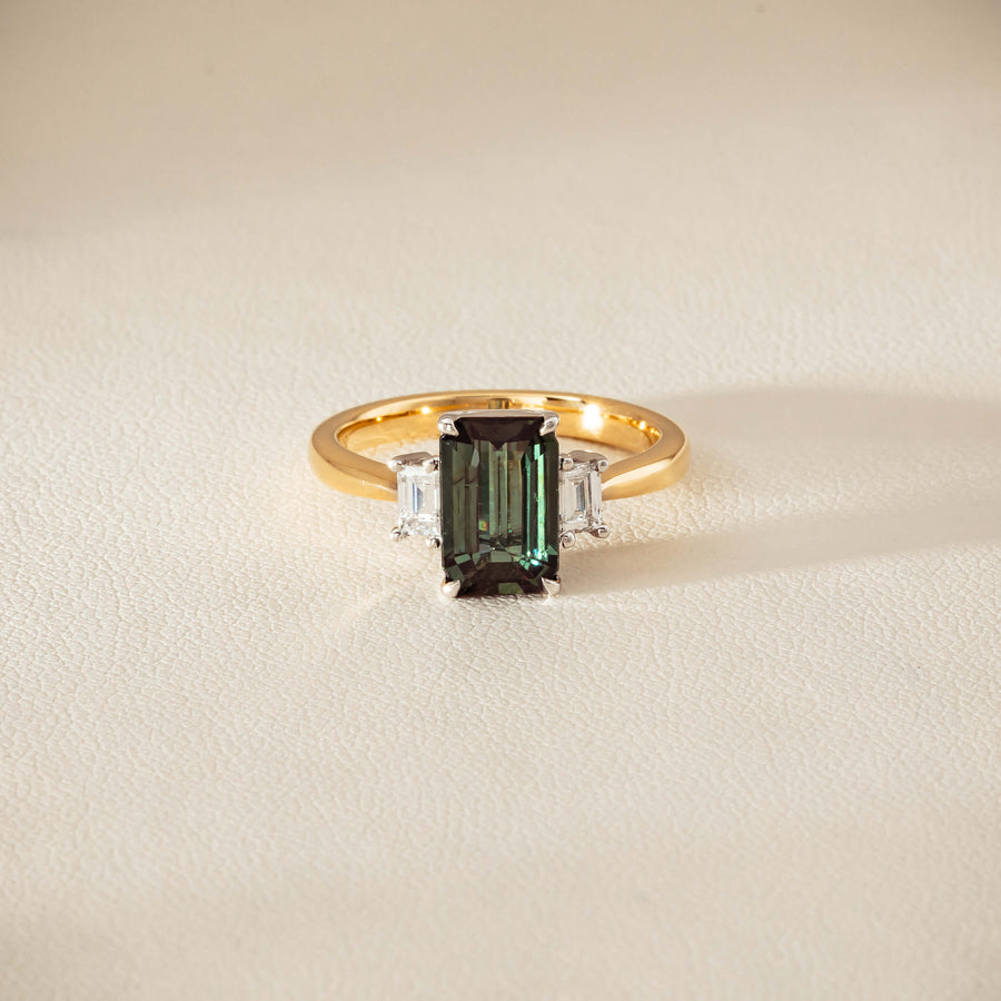 18ct Yellow Gold 2.35ct Green Sapphire Diamond Odyssey Ring