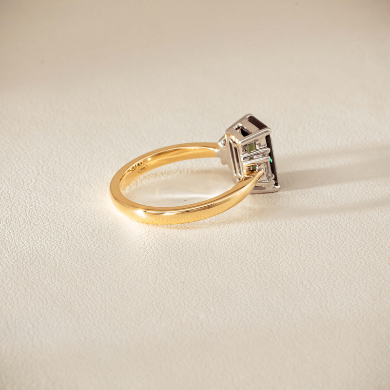 18ct Yellow Gold 2.35ct Green Sapphire Diamond Odyssey Ring