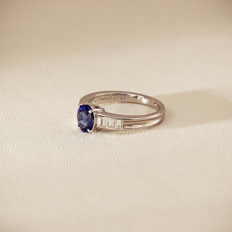 Deja Vu Platinum 1.19ct Oval Sapphire & Diamond Ring - Ring - Walker & Hall