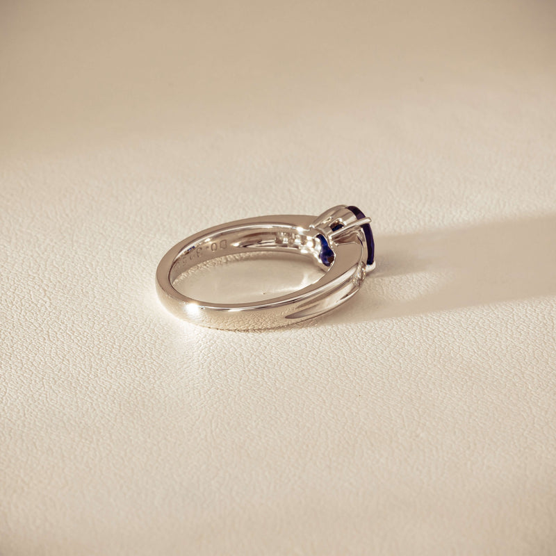 Deja Vu Platinum 1.19ct Oval Sapphire & Diamond Ring - Ring - Walker & Hall