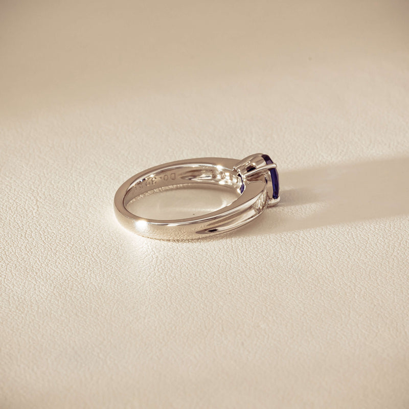 Deja Vu Platinum 1.19ct Oval Sapphire & Diamond Ring - Ring - Walker & Hall