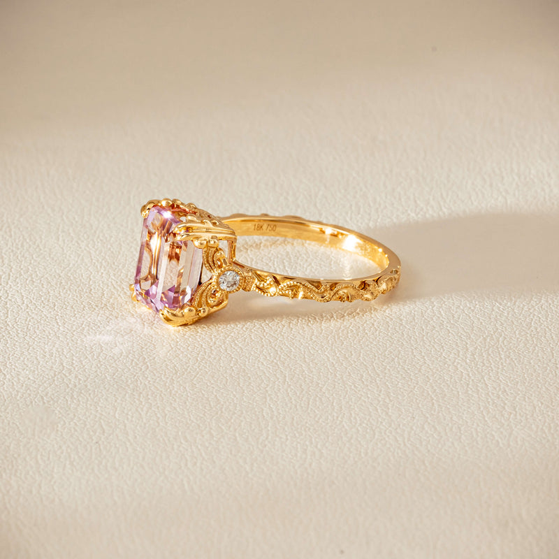 18ct Yellow Gold Kunzite & Diamond Romanov Ring