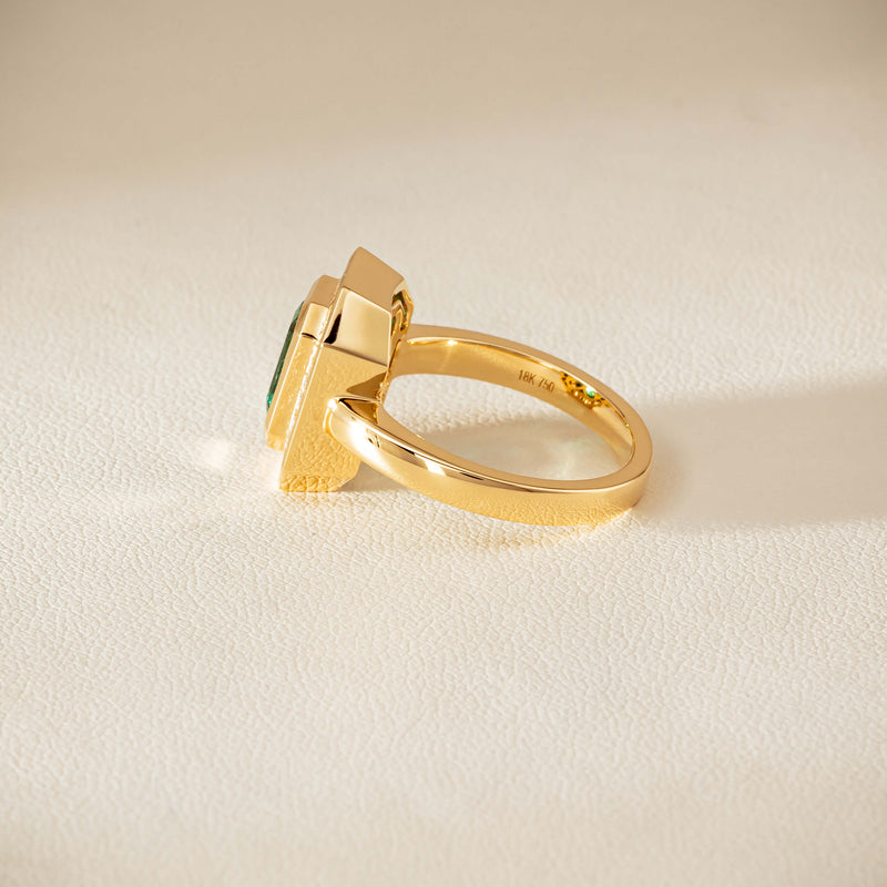 18ct Yellow Gold 2.26ct Emerald & Diamond Halo Ring