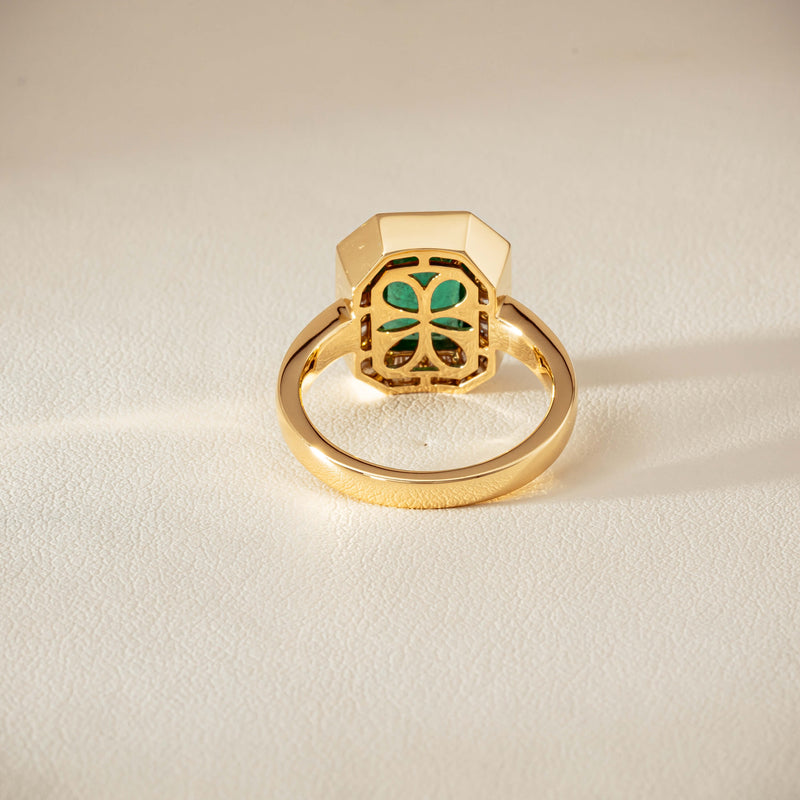 18ct Yellow Gold 2.26ct Emerald & Diamond Halo Ring