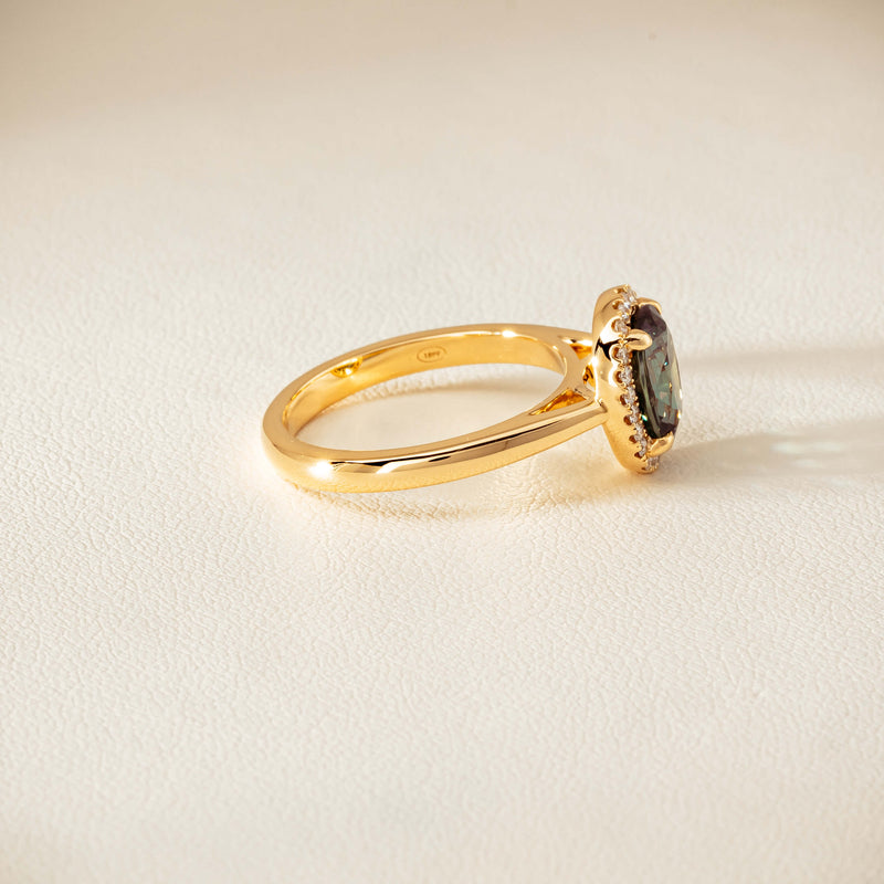 18ct Yellow Gold 2.37ct Green Sapphire & Diamond Nina Ring