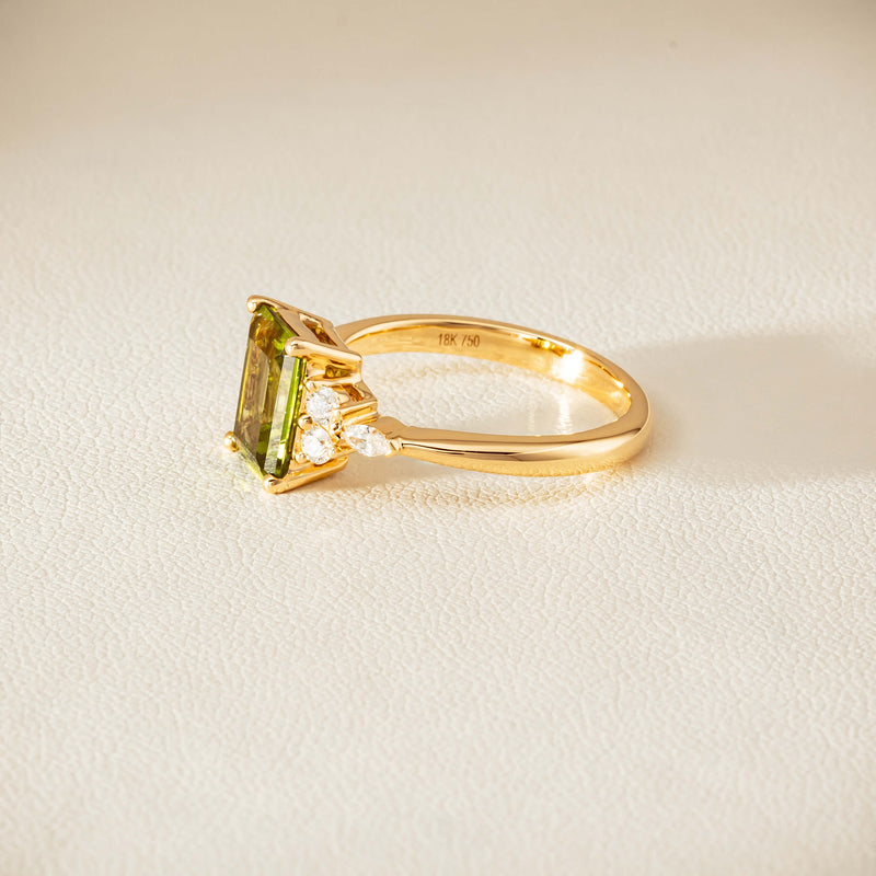 18ct Yellow Gold 2.20ct Peridot & Diamond Oriana Ring