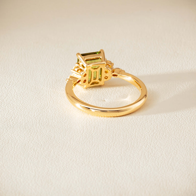 18ct Yellow Gold 2.20ct Peridot & Diamond Oriana Ring
