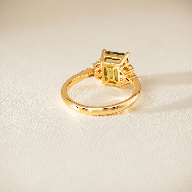 18ct Yellow Gold 2.20ct Peridot & Diamond Oriana Ring