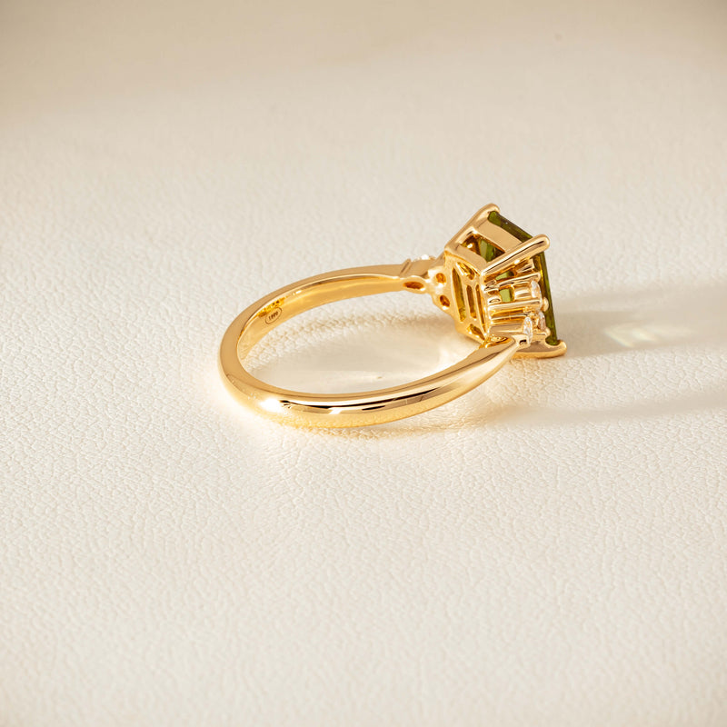 18ct Yellow Gold 2.20ct Peridot & Diamond Oriana Ring