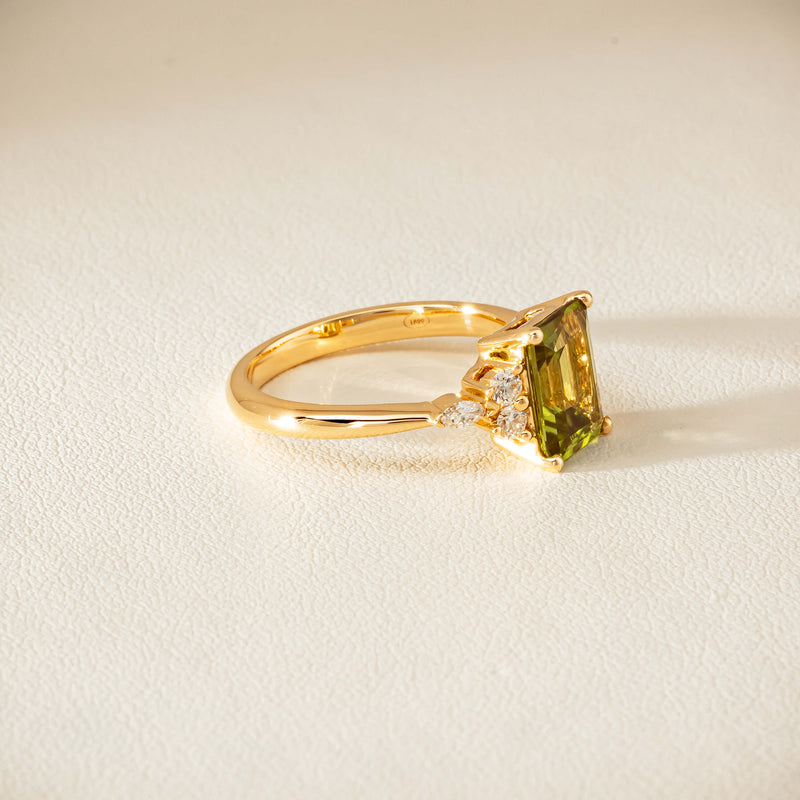 18ct Yellow Gold 2.20ct Peridot & Diamond Oriana Ring