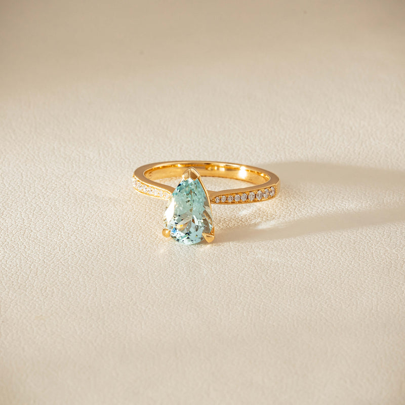 18ct Yellow Gold 1.78ct Aquamarine & Diamond Zenith Ring - Ring - Walker & Hall