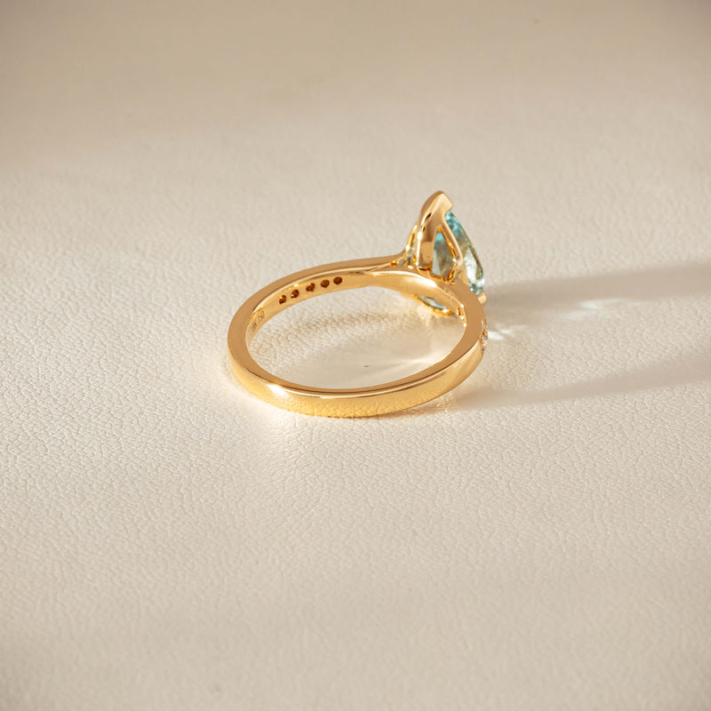 18ct Yellow Gold 1.78ct Aquamarine & Diamond Zenith Ring - Ring - Walker & Hall