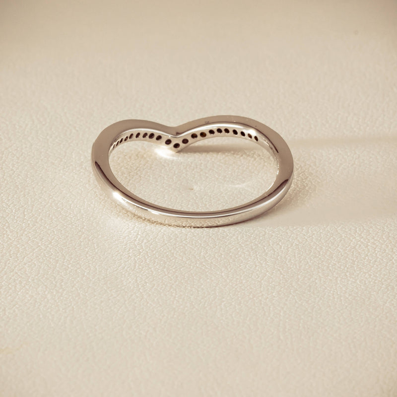 14ct White Gold Diamond Chevron Band