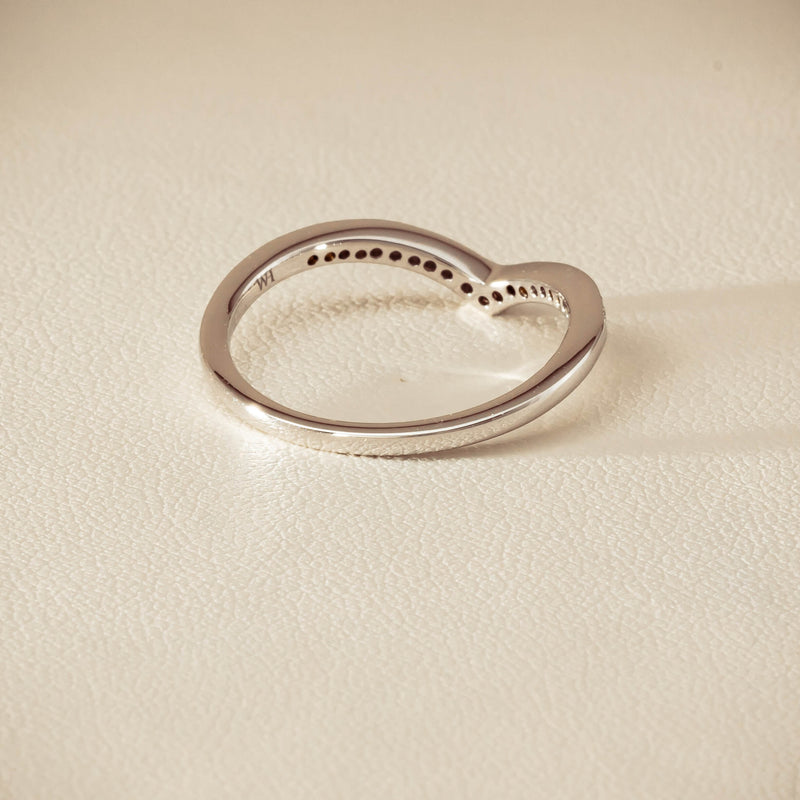 14ct White Gold Diamond Chevron Band