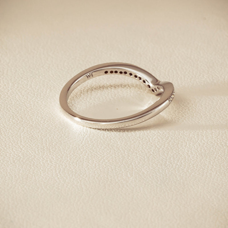 14ct White Gold Diamond Chevron Band