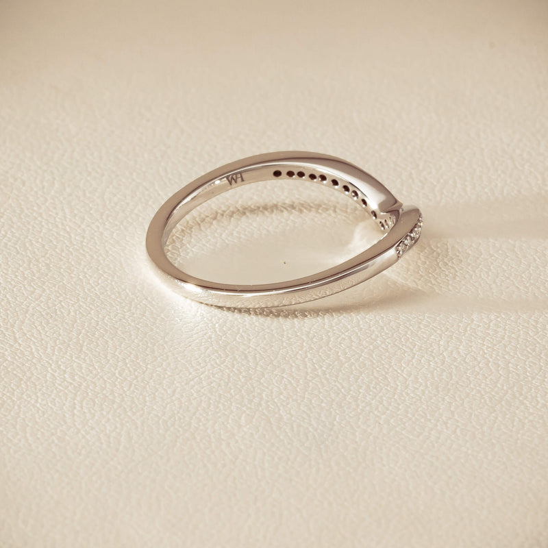 14ct White Gold Diamond Chevron Band