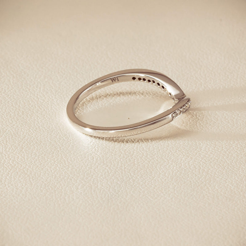 14ct White Gold Diamond Chevron Band