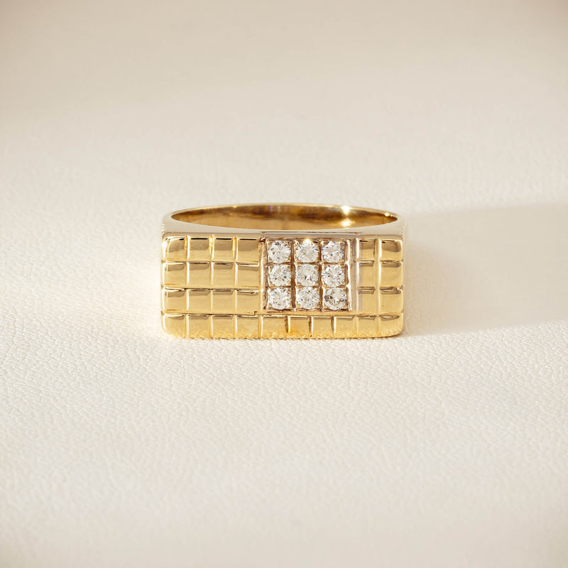 Deja Vu 14ct Yellow Gold .22ct Diamond Signet Ring