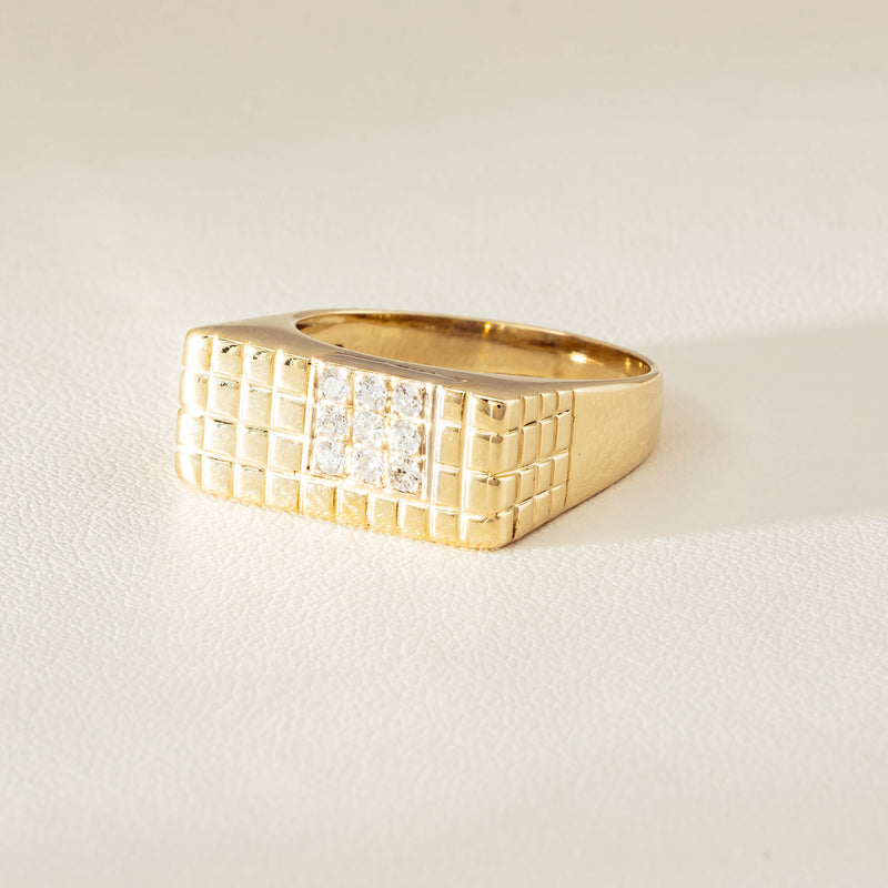 Deja Vu 14ct Yellow Gold .22ct Diamond Signet Ring