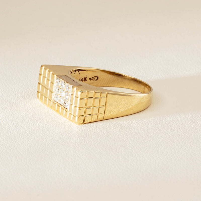 Deja Vu 14ct Yellow Gold .22ct Diamond Signet Ring