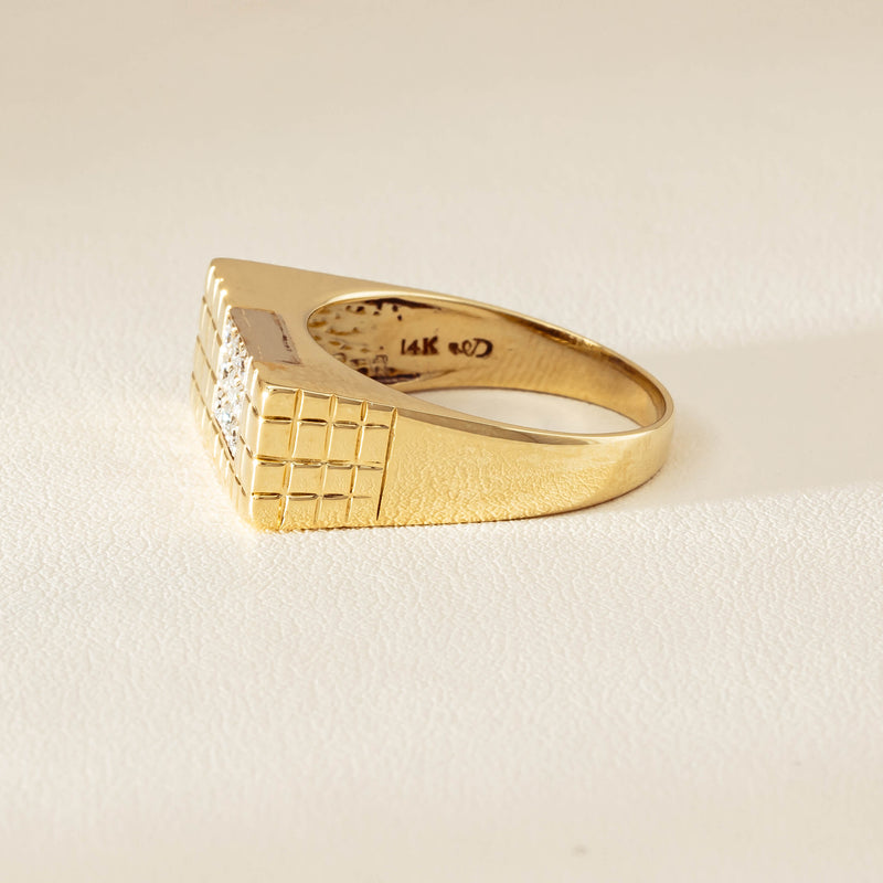 Deja Vu 14ct Yellow Gold .22ct Diamond Signet Ring