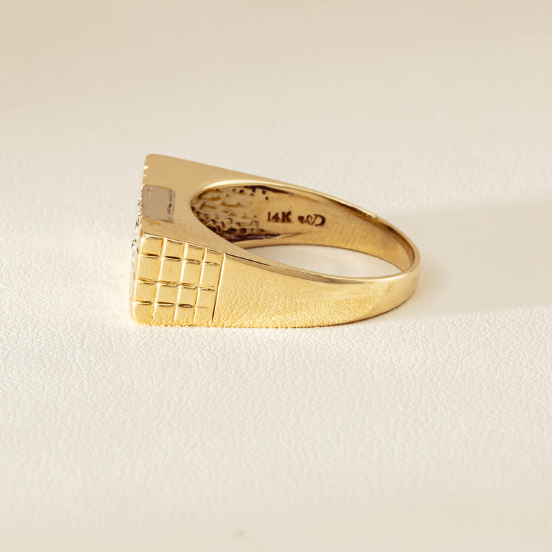 Deja Vu 14ct Yellow Gold .22ct Diamond Signet Ring