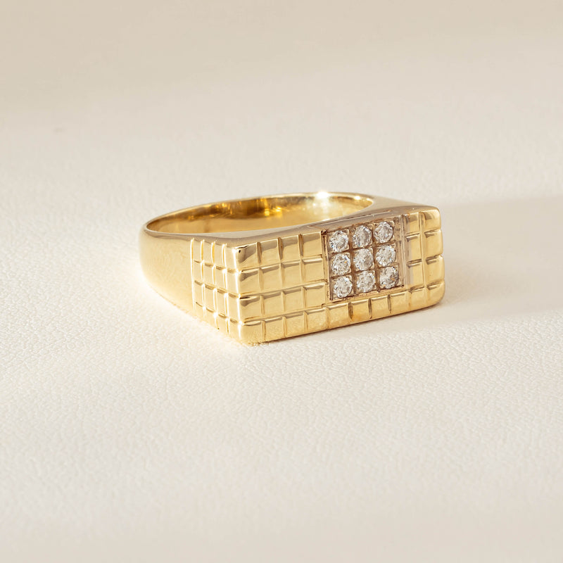 Deja Vu 14ct Yellow Gold .22ct Diamond Signet Ring