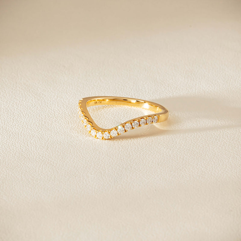 18ct Yellow Gold .30ct Diamond Curved Bella Band