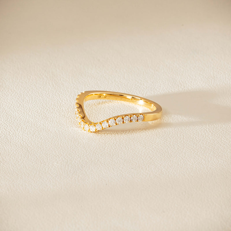 18ct Yellow Gold .30ct Diamond Curved Bella Band