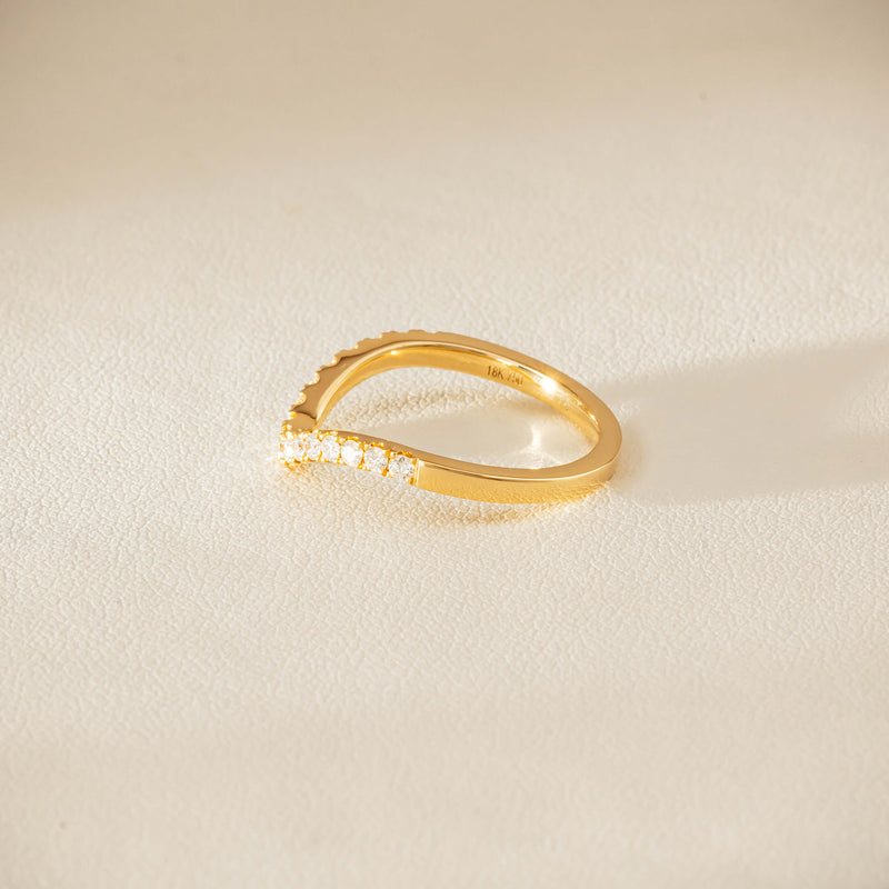 18ct Yellow Gold .30ct Diamond Curved Bella Band