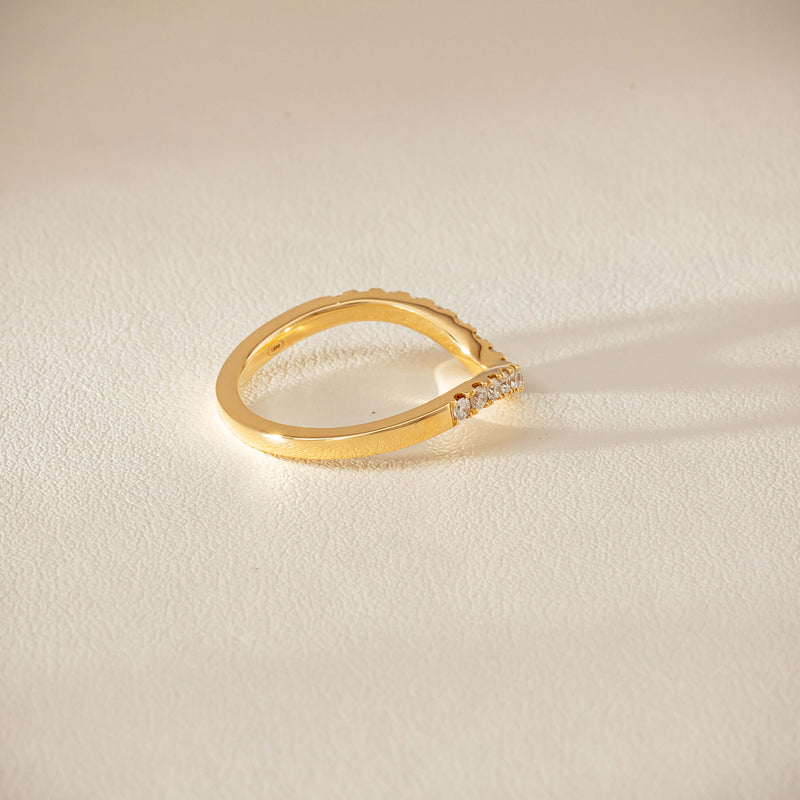 18ct Yellow Gold .30ct Diamond Curved Bella Band