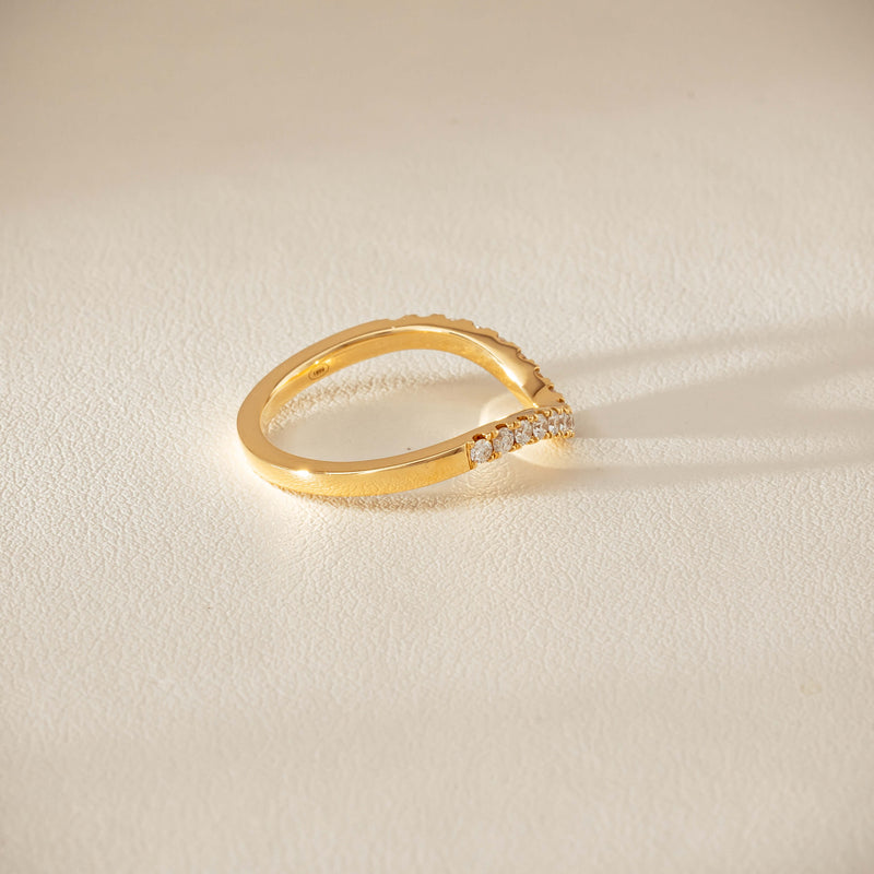18ct Yellow Gold .30ct Diamond Curved Bella Band
