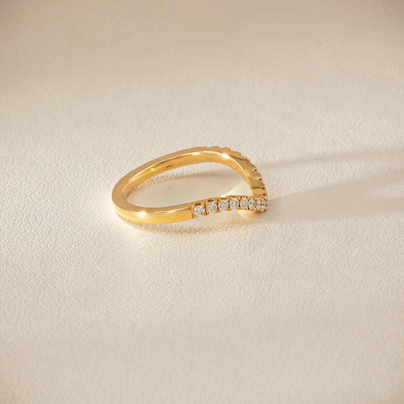 18ct Yellow Gold .30ct Diamond Curved Bella Band