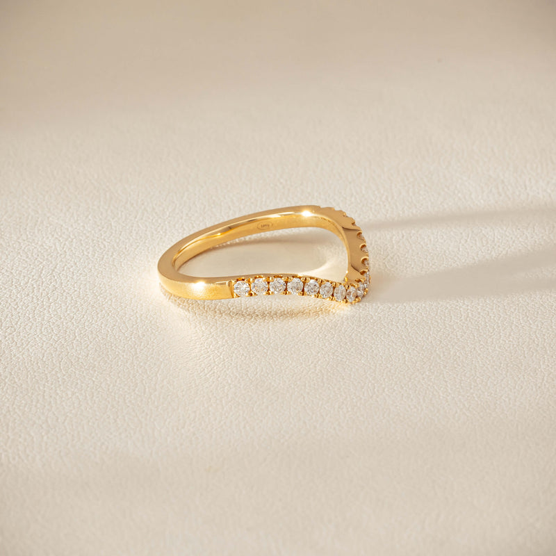 18ct Yellow Gold .30ct Diamond Curved Bella Band