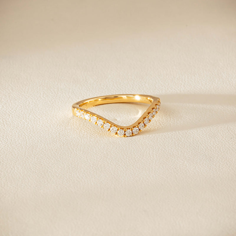 18ct Yellow Gold .30ct Diamond Curved Bella Band