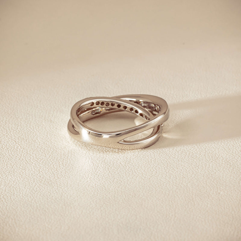 Deja Vu Platinum 1.00ct Diamond Crossover Ring