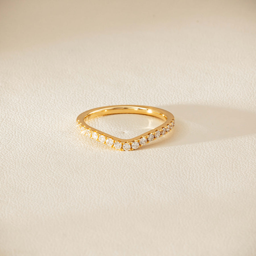 18ct Yellow Gold .30ct Diamond-Set Curved Band