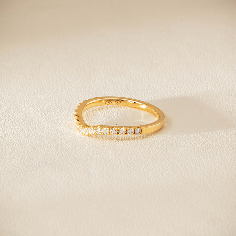 18ct Yellow Gold .30ct Diamond-Set Curved Band