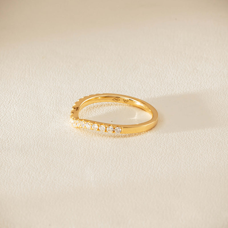 18ct Yellow Gold .30ct Diamond-Set Curved Band