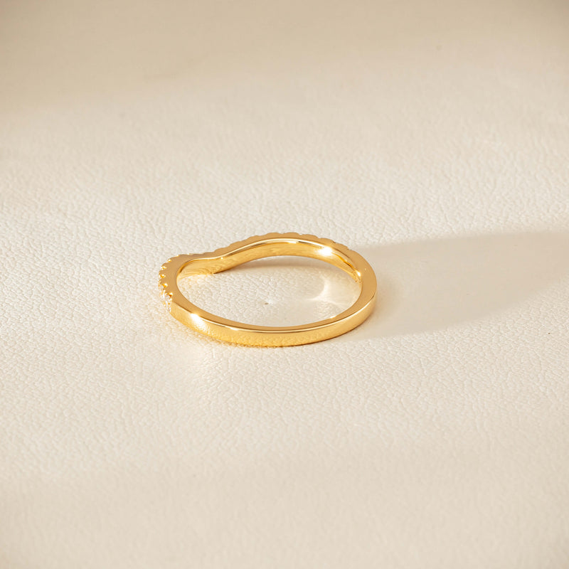 18ct Yellow Gold .30ct Diamond-Set Curved Band