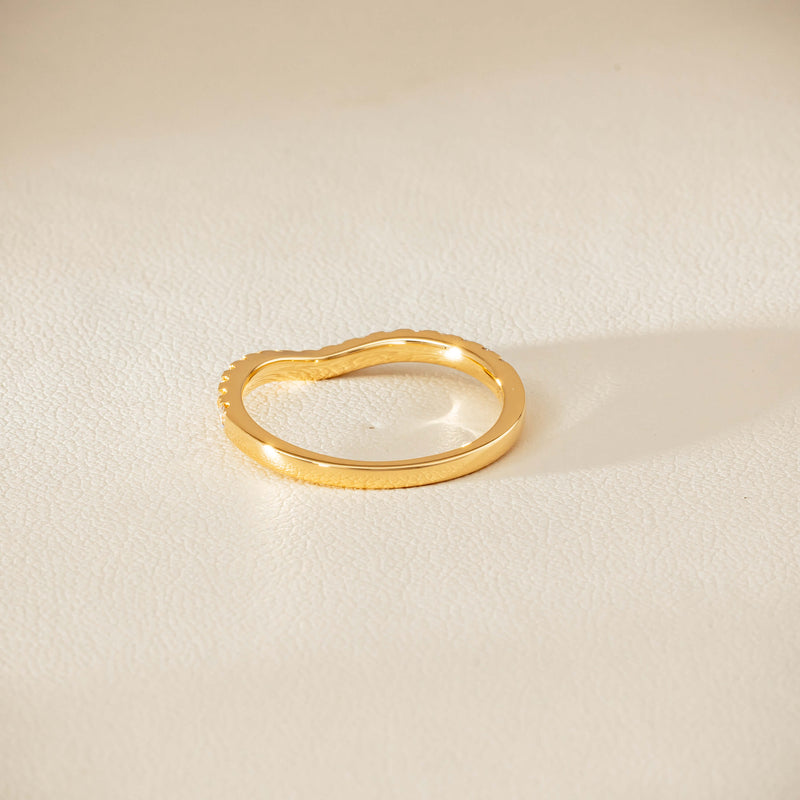18ct Yellow Gold .30ct Diamond-Set Curved Band